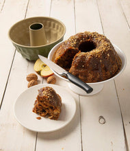 Load image into Gallery viewer, Bundt Mold 23cm
